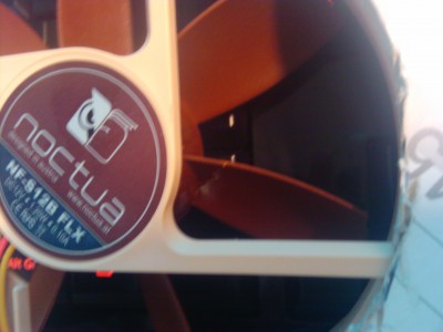 1200tr/min + doigt = pale éclatée :/<br />pale éclatée + rotor + glue = win