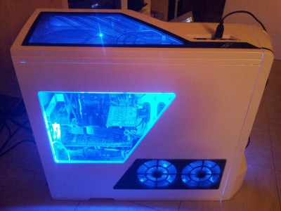 voila avec la porte officielle NZXT