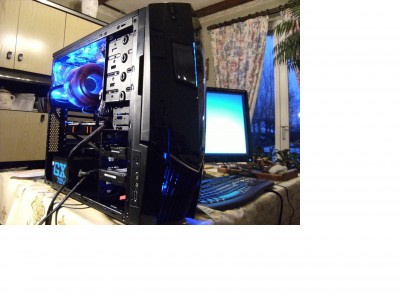 Voilà le travail, j'espère que ca vous plait, en tout cas moi j'aime, c'est le principal =)